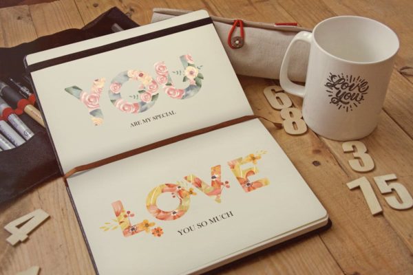 袖珍笔记本素描手绘作品预览样机蚂蚁素材精选模板v1 Pocket Notebook Sketch