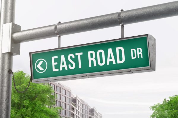 街道悬挂标志设计效果图样机蚂蚁素材精选 Hanging Street Sign Mockup