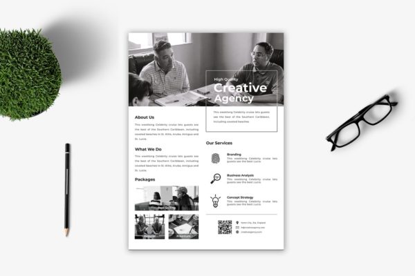 创意代理服务公司简介海报传单蚂蚁素材精选PSD模板 Creative Agency Flyer