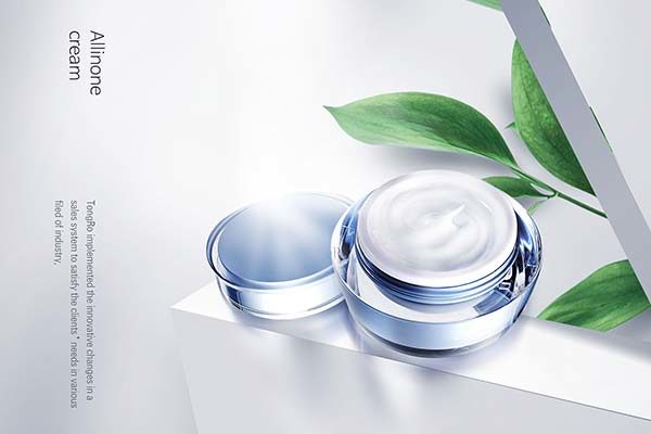 时尚简约化妆品海报模板第一素材精选美妆广告PSD下载